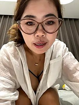 feifei 521 online show from 09.18.25