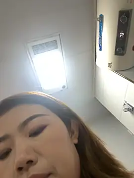 Snapshot of feifei_521 chatting on 11.08.25 feifei 521 online show from 11.08.25