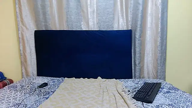 Snapshot of KinkyTrans23 chatting on 10.06.25 KinkyTrans23 online show from 10.06.25