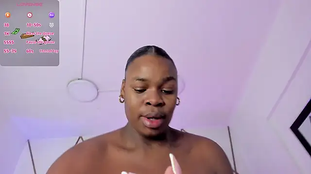 Snapshot of Venuswilds chatting on 10.07.25 Venuswilds online show from 10.07.25