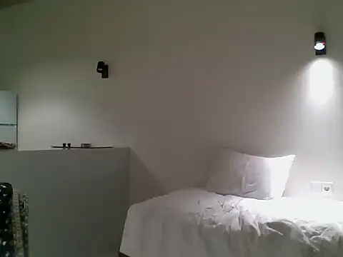 ALICAINWONDERLAND online show from 10.09.25