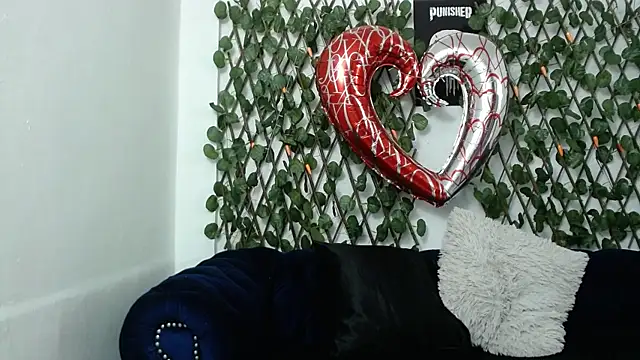 Snapshot of Naia69 chatting on 09.17.25 Naia69 online show from 09.17.25