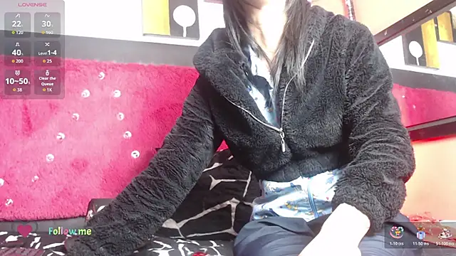 Snapshot of Engeelll chatting on 11.06.25 Engeelll online show from 11.06.25