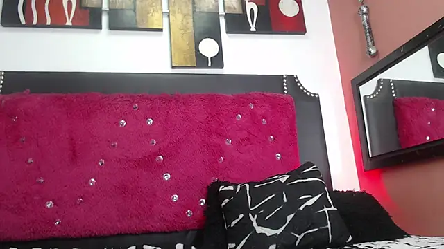 Snapshot of Engeelll chatting on 11.10.25 Engeelll online show from 11.10.25