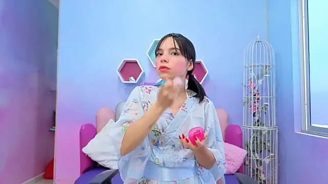 Issa Skinny  online show from 09.27.25