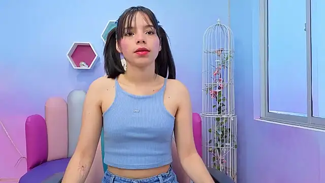 Issa Skinny  online show from 10.16.25