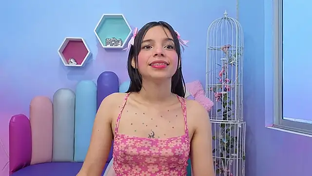 Issa Skinny  online show from 10.30.25