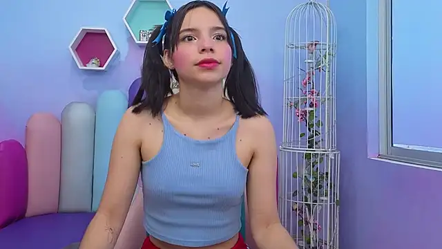 Issa Skinny  online show from 11.05.25