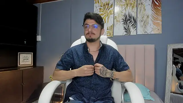 AaronFuentes7 online show from 09.18.25