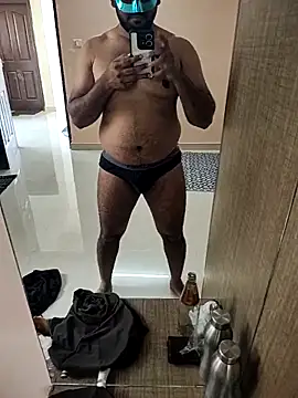 Snapshot of Mr_Batting_Man chatting on 11.15.25 Mr Batting Man online show from 11.15.25