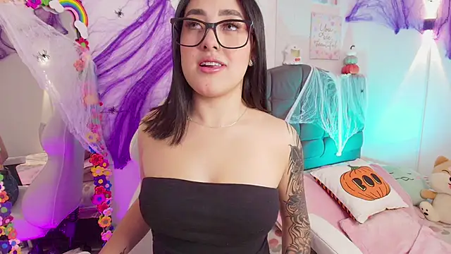 justonecute online show from 10.05.25