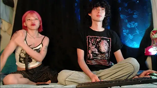 Snapshot of MixiPeach chatting on 06.16.26 MixiPeach online show from 06.16.26