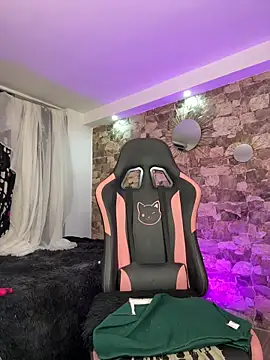 Snapshot of samiacooper25 chatting on 03.01.26 samiacooper25 online show from 03.01.26