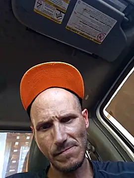 Snapshot of Romance32 chatting on 10.20.25 Romance32 online show from 10.20.25