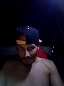 Snapshot of Romance32 chatting on 10.30.25 Romance32 online show from 10.30.25