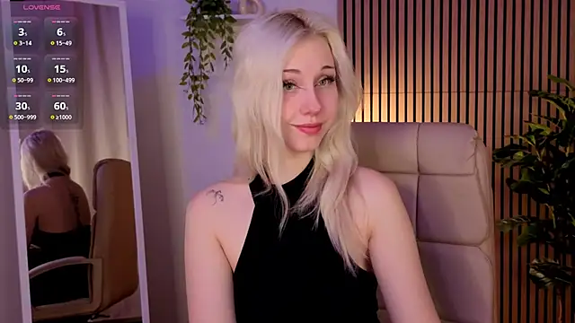 Snapshot of CatEyePro chatting on 03.01.26 CatEyePro online show from 03.01.26