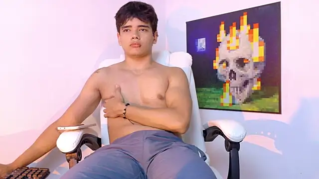 Snapshot of an_drew18 chatting on 09.13.25 an drew18 online show from 09.13.25