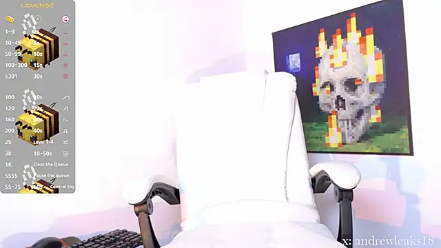 Snapshot of an_drew18 chatting on 10.18.25 an drew18 online show from 10.18.25