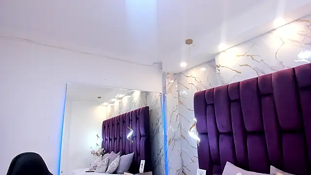 cloe spencerr online show from 11.06.25