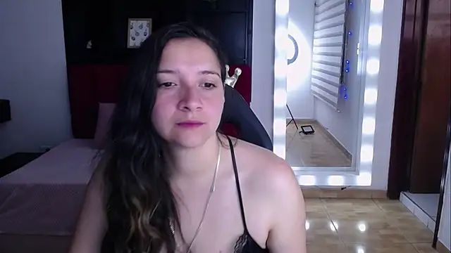 Snapshot of Agatha_bellucci_ chatting on 09.28.25 Agatha bellucci online show from 09.28.25