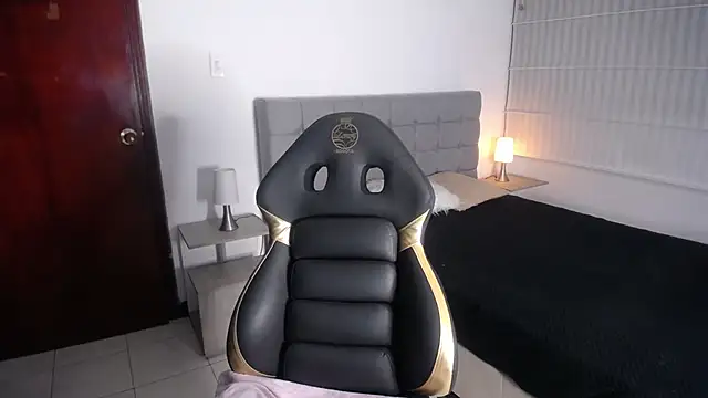 Snapshot of Agatha_bellucci_ chatting on 10.23.25 Agatha bellucci online show from 10.23.25