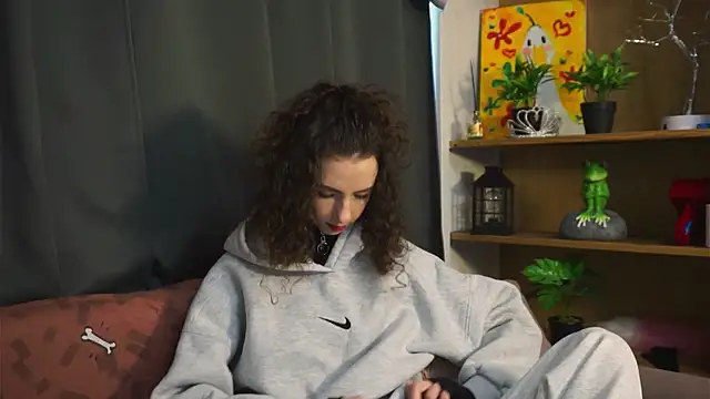 DeneenTurja online show from 09.29.25