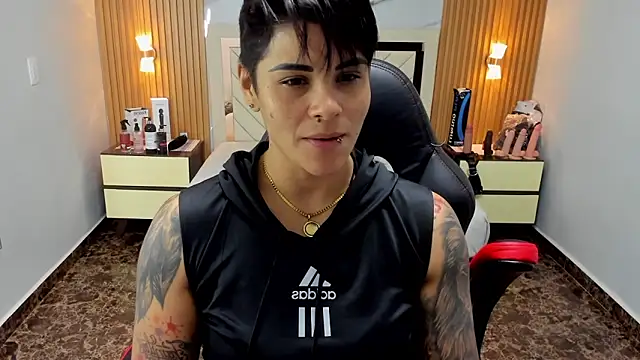 KAROLLJONES1 online show from 09.15.25