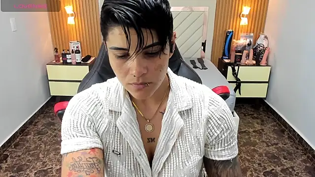 KAROLLJONES1 online show from 09.18.25