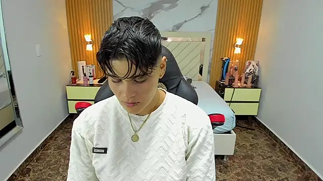 KAROLLJONES1 online show from 10.23.25