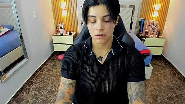 KAROLLJONES1 online show from 12.15.25