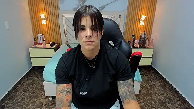 KAROLLJONES1 online show from 01.31.26