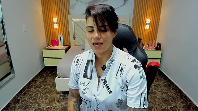 KAROLLJONES1 online show from 02.21.26