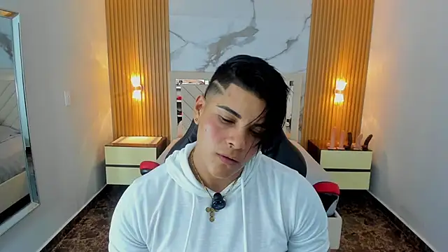 KAROLLJONES1 online show from 05.25.26