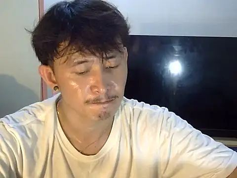 Snapshot of Everyday_Cum chatting on 10.23.25 Everyday Cum online show from 10.23.25
