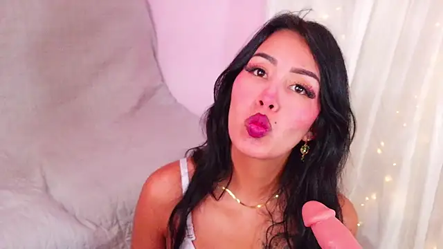 Snapshot of Miss_Charlottet chatting on 06.18.26 Miss Charlottet online show from 06.18.26