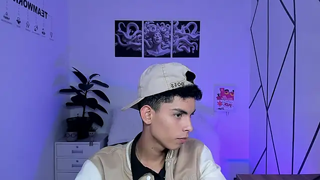 Room 69x online show from 11.28.25