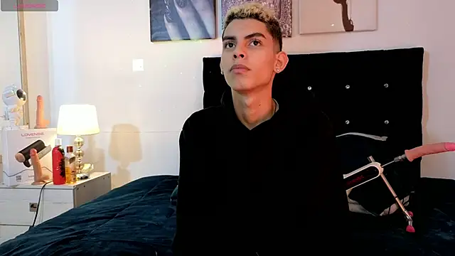 Room 69x online show from 03.26.26