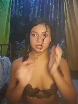 Snapshot of Lulupeach69 chatting on 09.26.25 Lulupeach69 online show from 09.26.25