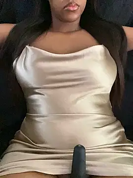 Snapshot of Sipsdoll chatting on 10.27.25 Sipsdoll online show from 10.27.25