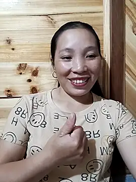 Snapshot of Tamy_20 chatting on 10.06.25 Tamy 20 online show from 10.06.25