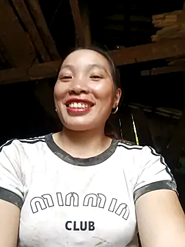 Snapshot of Tamy_20 chatting on 10.12.25 Tamy 20 online show from 10.12.25