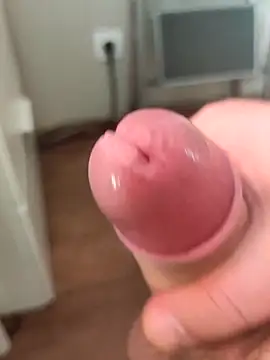 Snapshot of TobyDick13 chatting on 09.13.25 TobyDick13 online show from 09.13.25