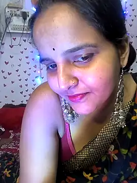 Snapshot of QueerSofty chatting on 10.07.25 QueerSofty online show from 10.07.25