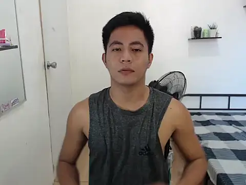 Snapshot of Lloyd_wintours chatting on 10.30.25 Lloyd wintours online show from 10.30.25