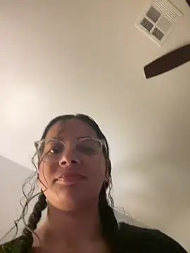 Snapshot of vixxnovalee chatting on 02.27.26 vixxnovalee online show from 02.27.26