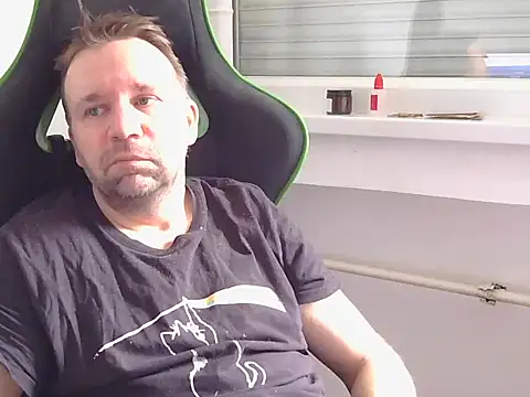 kristianss08 online show from 04.14.26