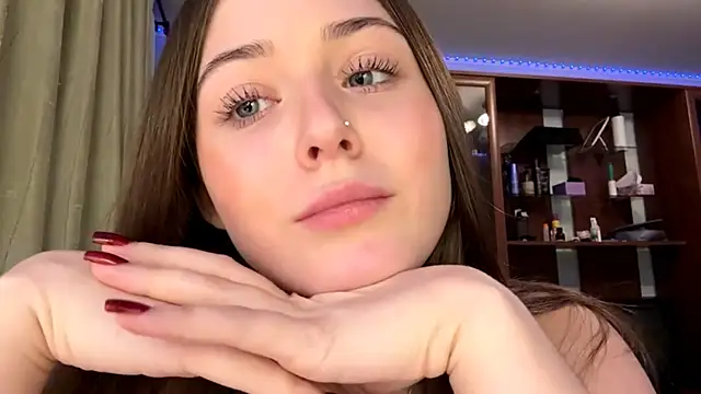 Adel strongwoman online show from 11.28.25