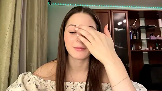 Adel strongwoman online show from 12.19.25