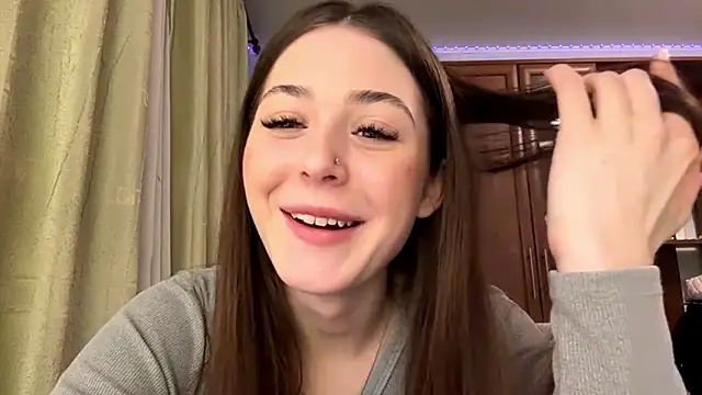 Snapshot of Adel_strongwoman chatting on 02.06.26 Adel strongwoman online show from 02.06.26