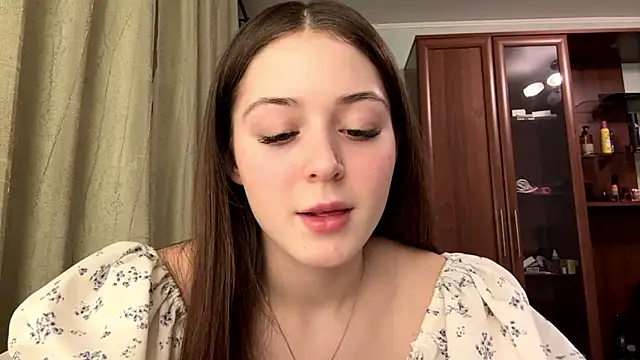 Snapshot of Adel_strongwoman chatting on 02.18.26 Adel strongwoman online show from 02.18.26